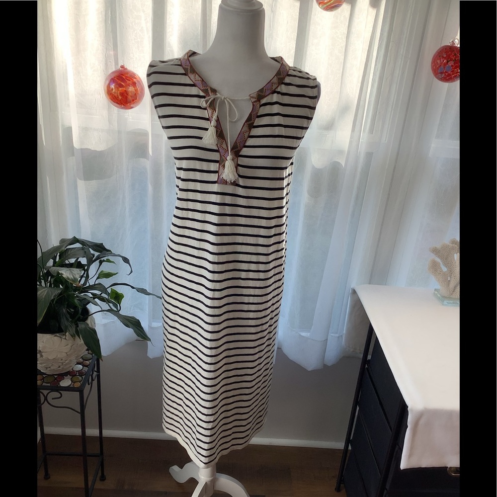 Ava & Viv dress